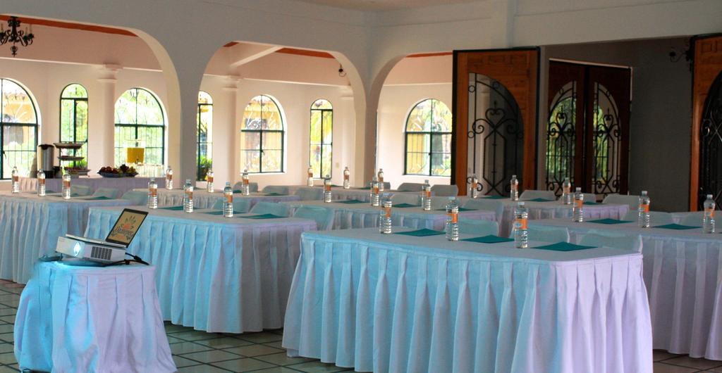 Hotel Oaxtepec Bagian luar foto