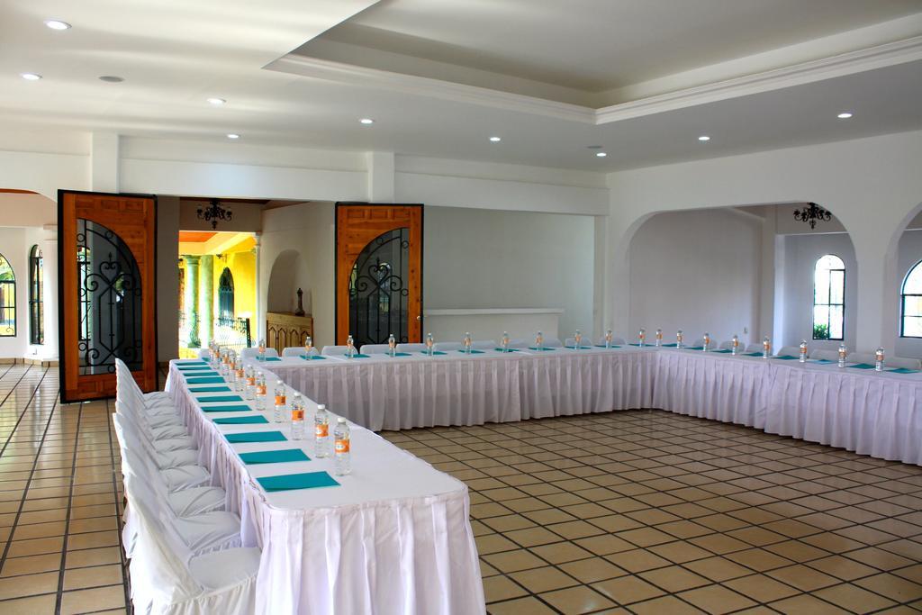 Hotel Oaxtepec Bagian luar foto