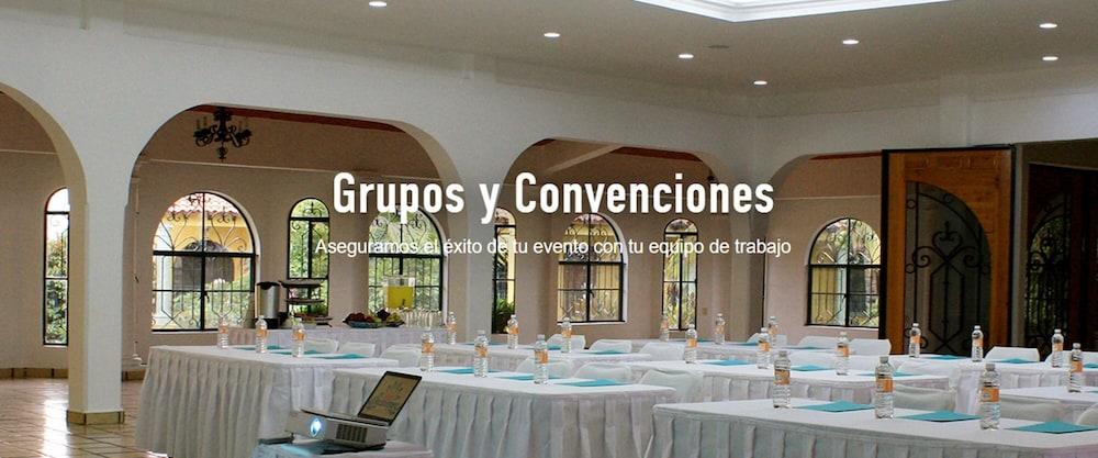 Hotel Oaxtepec Bagian luar foto