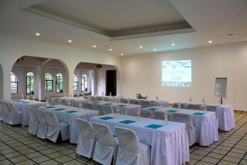 Hotel Oaxtepec Bagian luar foto